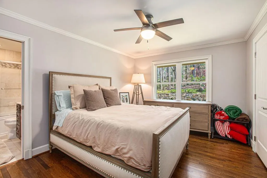7265 Hunters Branch Drive, Sandy Springs, Georgia 30328, 3 Bedrooms Bedrooms, ,2 BathroomsBathrooms,Residential,Sold,7265 Hunters Branch Drive,7357201