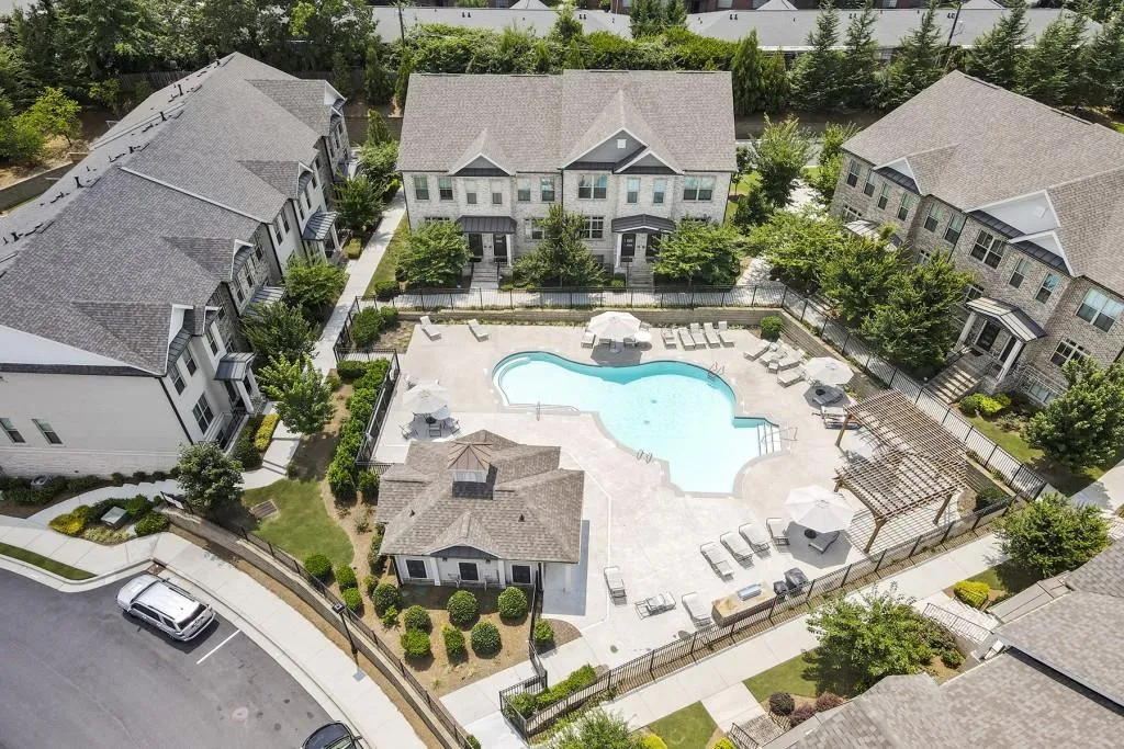 4202 Deming Circle, Atlanta, Georgia 30342, 3 Bedrooms Bedrooms, ,3 BathroomsBathrooms,Residential,Sold,4202 Deming Circle,6922904