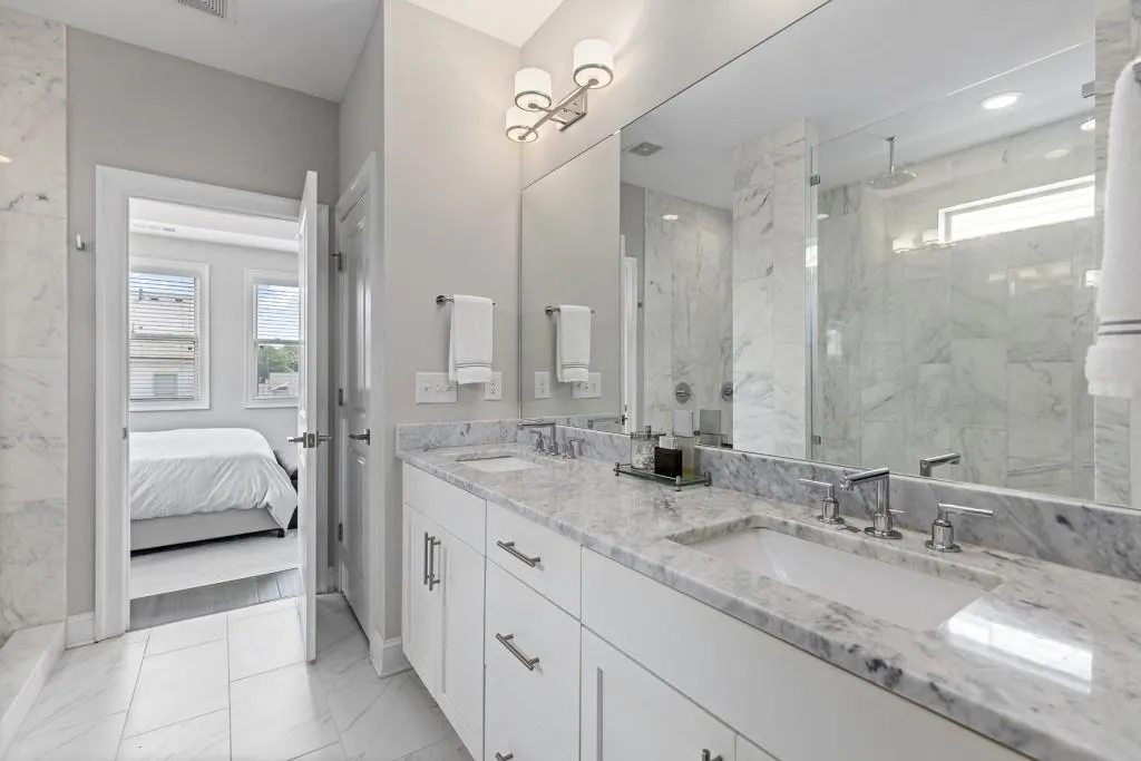 4202 Deming Circle, Atlanta, Georgia 30342, 3 Bedrooms Bedrooms, ,3 BathroomsBathrooms,Residential,Sold,4202 Deming Circle,6922904