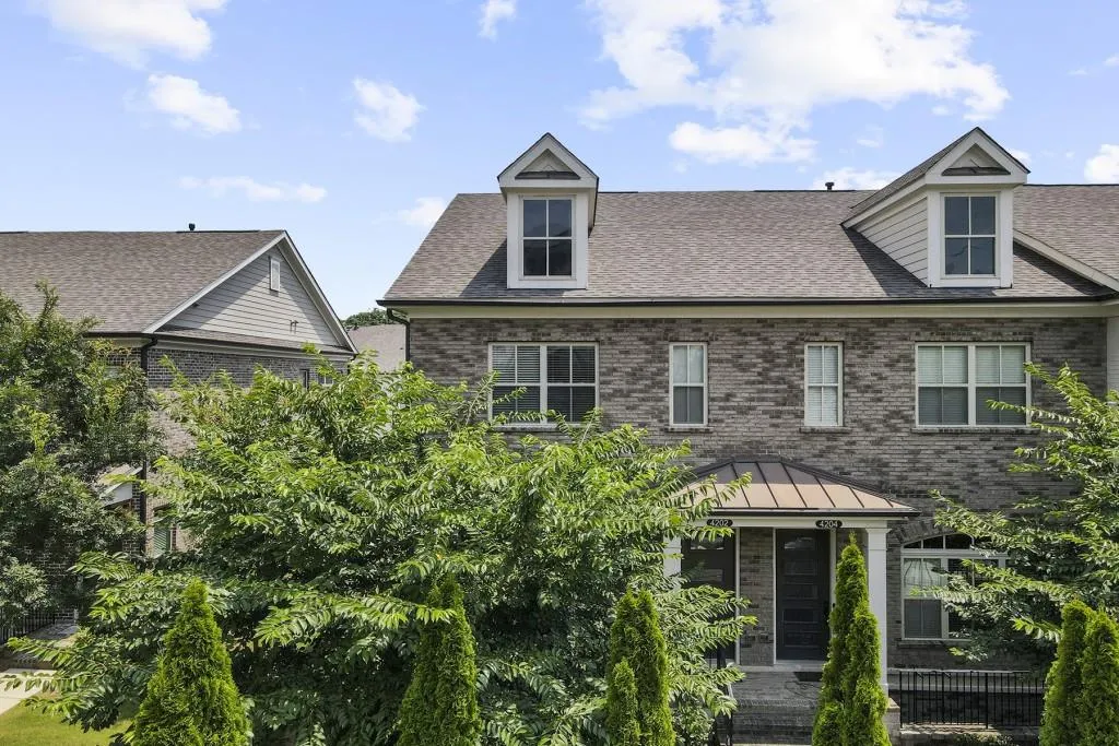 4202 Deming Circle, Atlanta, Georgia 30342, 3 Bedrooms Bedrooms, ,3 BathroomsBathrooms,Residential,Sold,4202 Deming Circle,6922904