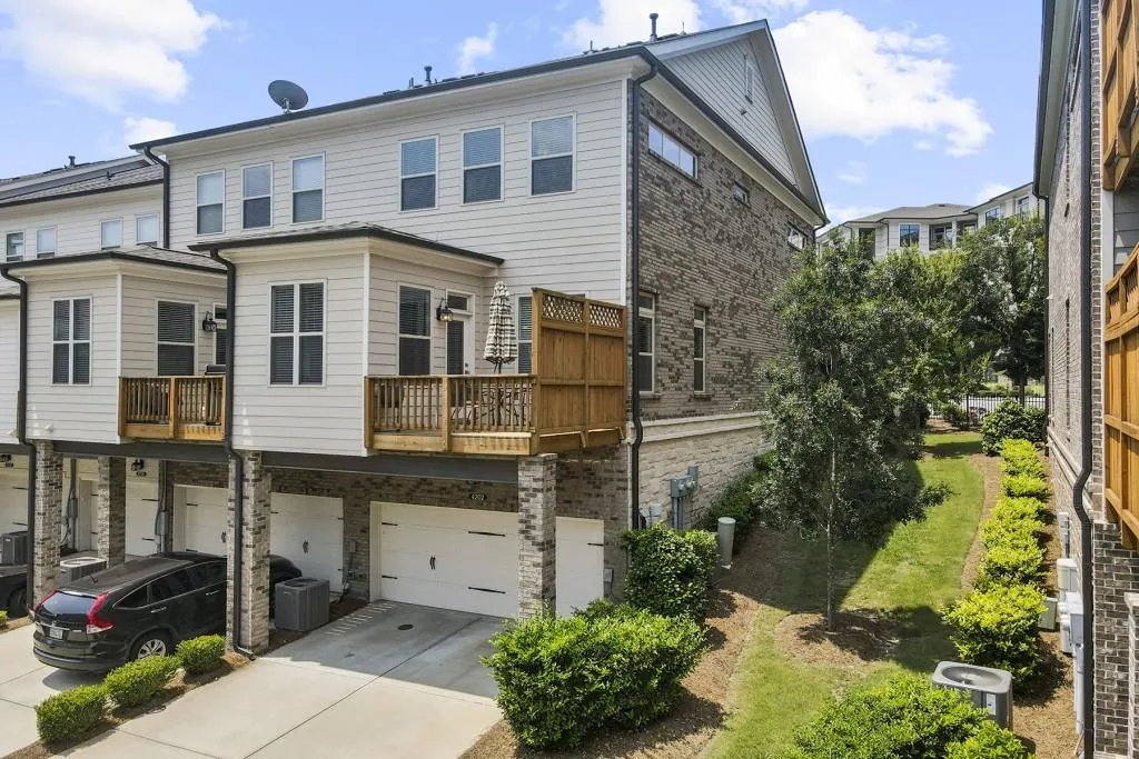 4202 Deming Circle, Atlanta, Georgia 30342, 3 Bedrooms Bedrooms, ,3 BathroomsBathrooms,Residential,Sold,4202 Deming Circle,6922904