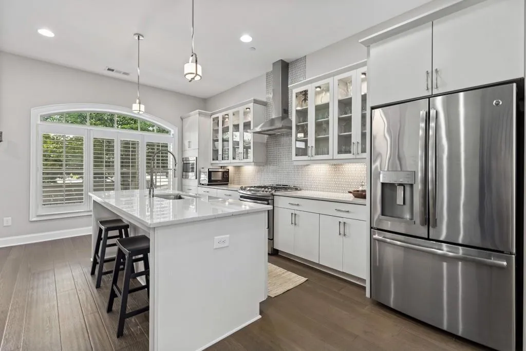 4202 Deming Circle, Atlanta, Georgia 30342, 3 Bedrooms Bedrooms, ,3 BathroomsBathrooms,Residential,Sold,4202 Deming Circle,6922904