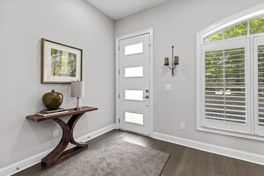 4202 Deming Circle, Atlanta, Georgia 30342, 3 Bedrooms Bedrooms, ,3 BathroomsBathrooms,Residential,Sold,4202 Deming Circle,6922904