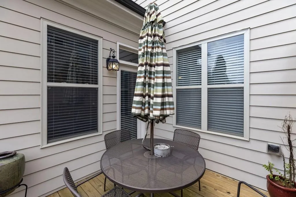 4202 Deming Circle, Atlanta, Georgia 30342, 3 Bedrooms Bedrooms, ,3 BathroomsBathrooms,Residential,Sold,4202 Deming Circle,6922904