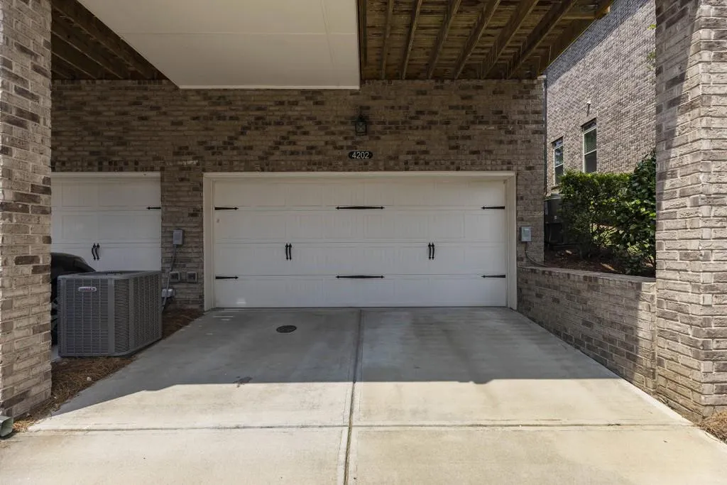 4202 Deming Circle, Atlanta, Georgia 30342, 3 Bedrooms Bedrooms, ,3 BathroomsBathrooms,Residential,Sold,4202 Deming Circle,6922904