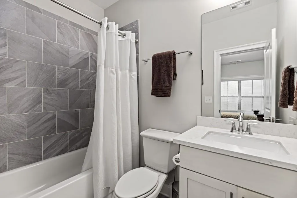4202 Deming Circle, Atlanta, Georgia 30342, 3 Bedrooms Bedrooms, ,3 BathroomsBathrooms,Residential,Sold,4202 Deming Circle,6922904