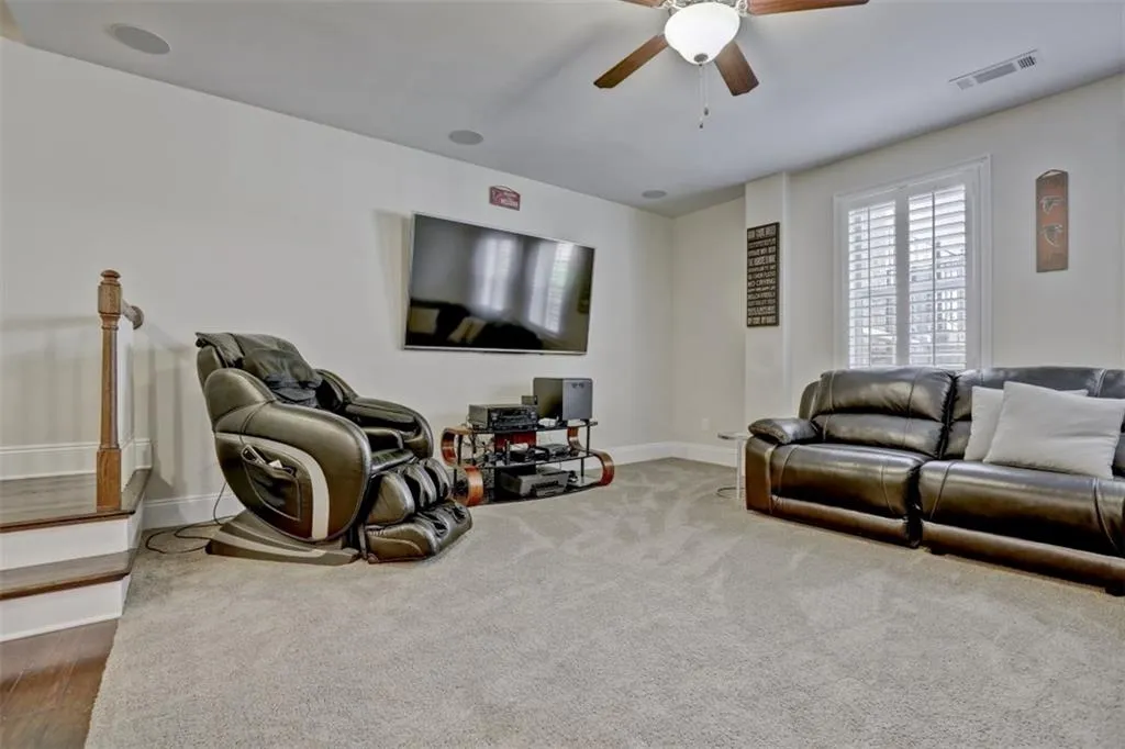 105 Alderwood Hill, Sandy Springs, Georgia 30328, 3 Bedrooms Bedrooms, ,3 BathroomsBathrooms,Residential,Sold,105 Alderwood Hill,5874760