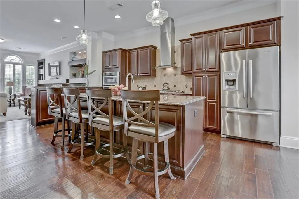 105 Alderwood Hill, Sandy Springs, Georgia 30328, 3 Bedrooms Bedrooms, ,3 BathroomsBathrooms,Residential,Sold,105 Alderwood Hill,5874760