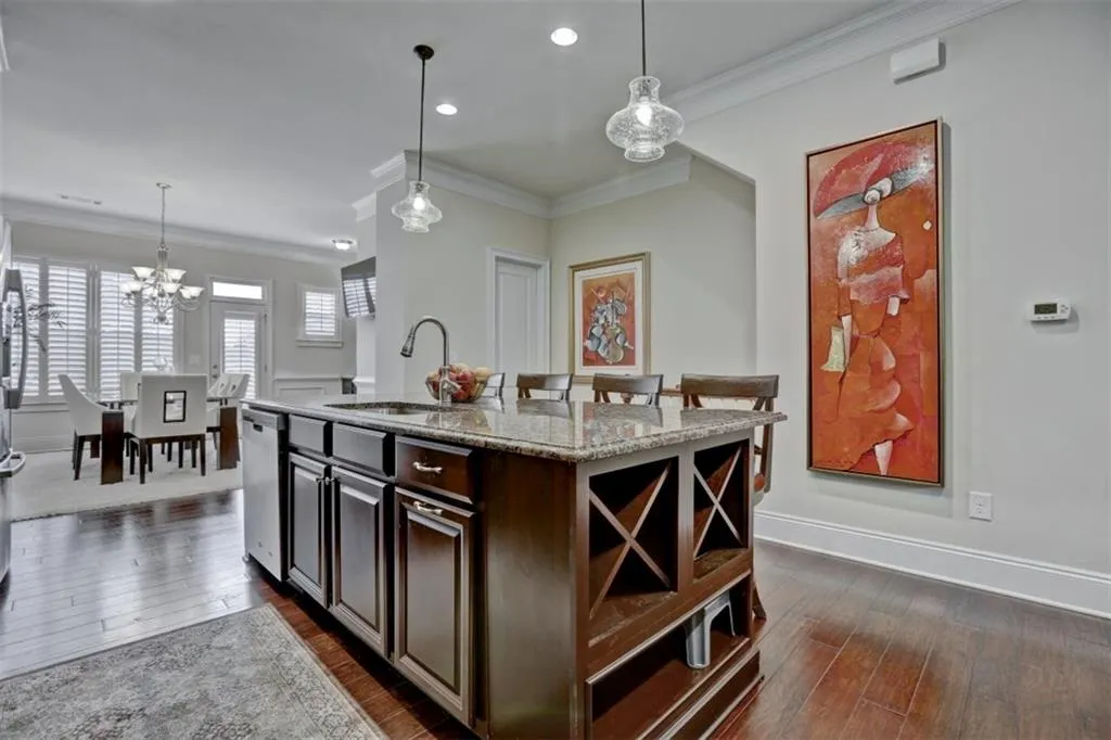105 Alderwood Hill, Sandy Springs, Georgia 30328, 3 Bedrooms Bedrooms, ,3 BathroomsBathrooms,Residential,Sold,105 Alderwood Hill,5874760