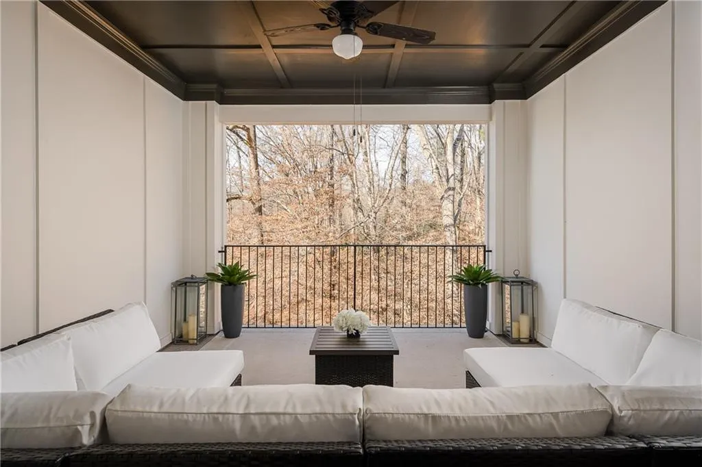 4534 Collins Avenue, Sandy Springs, Georgia 30342, 4 Bedrooms Bedrooms, ,4 BathroomsBathrooms,Residential,Sold,4534 Collins Avenue,6833802