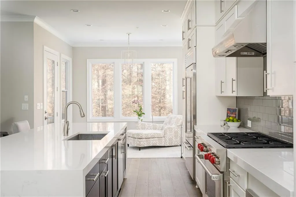 4534 Collins Avenue, Sandy Springs, Georgia 30342, 4 Bedrooms Bedrooms, ,4 BathroomsBathrooms,Residential,Sold,4534 Collins Avenue,6833802