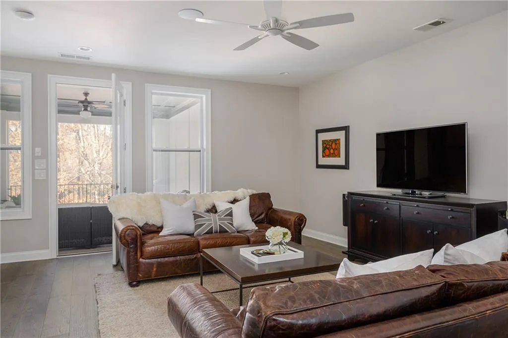 4534 Collins Avenue, Sandy Springs, Georgia 30342, 4 Bedrooms Bedrooms, ,4 BathroomsBathrooms,Residential,Sold,4534 Collins Avenue,6833802