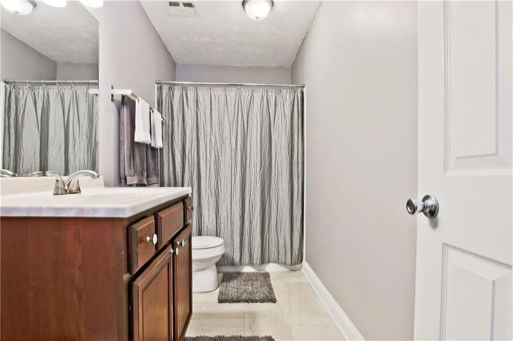 6980 Roswell Road Unit N1, Atlanta, Georgia 30328, 3 Bedrooms Bedrooms, ,2 BathroomsBathrooms,Residential,Sold,6980 Roswell Road Unit N1,6116297
