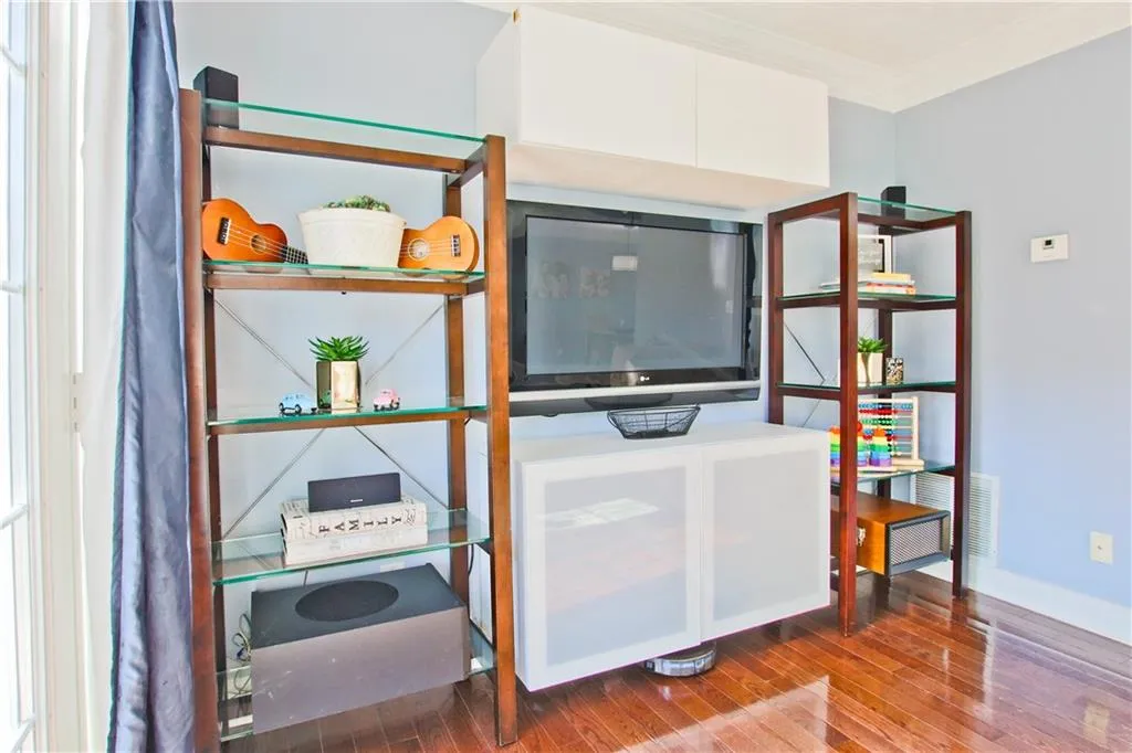 6980 Roswell Road Unit N1, Atlanta, Georgia 30328, 3 Bedrooms Bedrooms, ,2 BathroomsBathrooms,Residential,Sold,6980 Roswell Road Unit N1,6116297