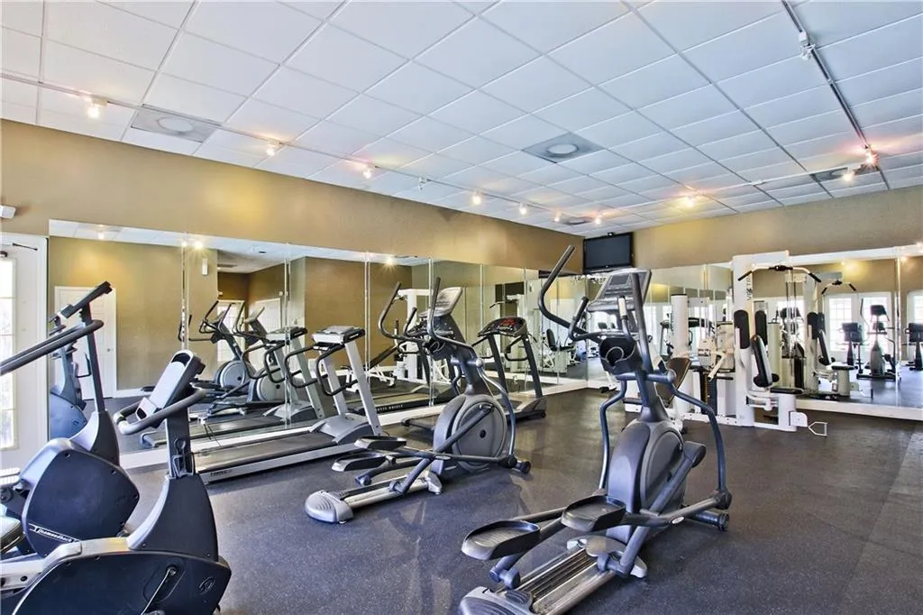 6980 Roswell Road Unit N1, Atlanta, Georgia 30328, 3 Bedrooms Bedrooms, ,2 BathroomsBathrooms,Residential,Sold,6980 Roswell Road Unit N1,6116297