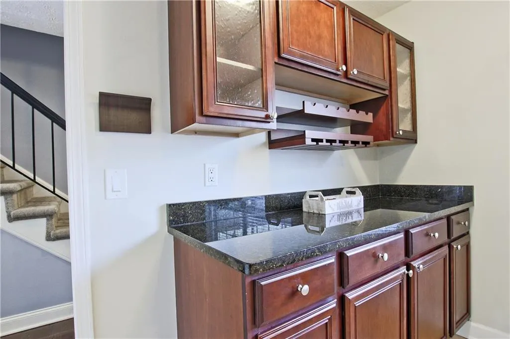 6980 Roswell Road Unit N1, Atlanta, Georgia 30328, 3 Bedrooms Bedrooms, ,2 BathroomsBathrooms,Residential,Sold,6980 Roswell Road Unit N1,6116297