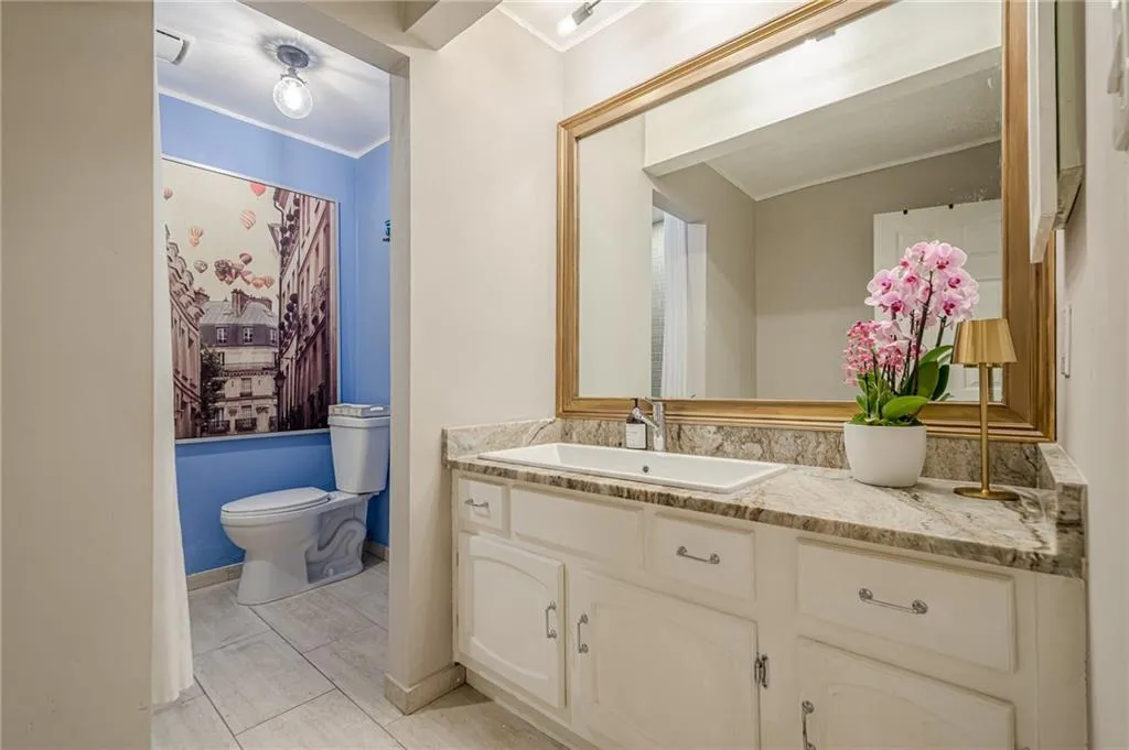 Large Secondary Bath on Third Floor w/Vessel Sink