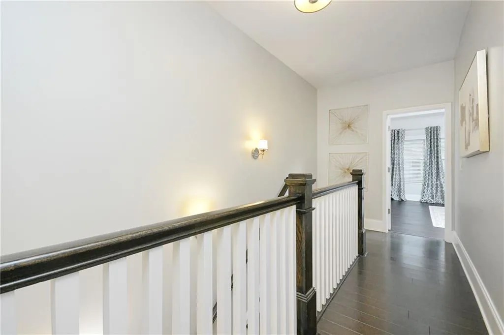 231 Alderwood Point, Sandy Springs, Georgia 30328, 3 Bedrooms Bedrooms, ,3 BathroomsBathrooms,Residential,Sold,231 Alderwood Point,7006400
