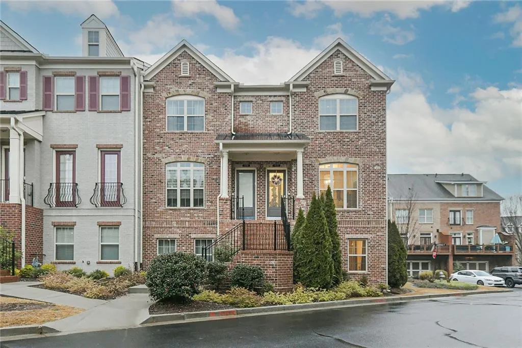 231 Alderwood Point, Sandy Springs, Georgia 30328, 3 Bedrooms Bedrooms, ,3 BathroomsBathrooms,Residential,Sold,231 Alderwood Point,7006400