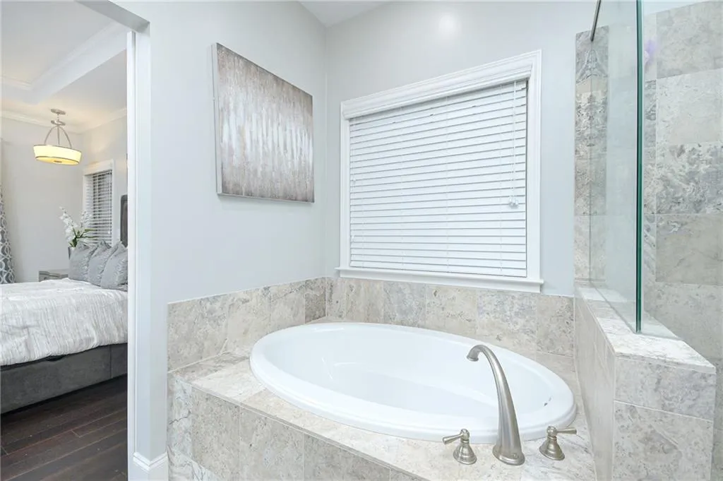 231 Alderwood Point, Sandy Springs, Georgia 30328, 3 Bedrooms Bedrooms, ,3 BathroomsBathrooms,Residential,Sold,231 Alderwood Point,7006400