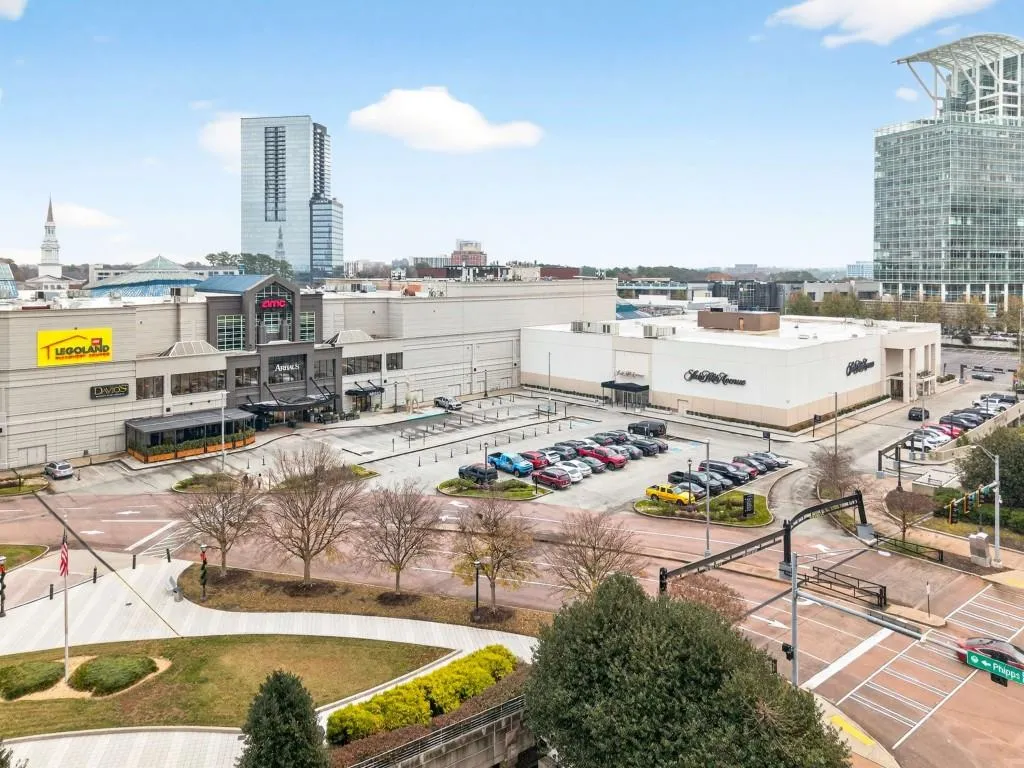 3668 Kingsboro Road Ne Unit 9, Atlanta, Georgia 30319, 2 Bedrooms Bedrooms, ,1 BathroomBathrooms,Residential,For Sale,3668 Kingsboro Road Ne Unit 9,7690195