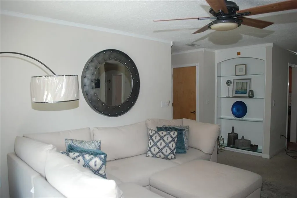 6851 Roswell Road Unit O-9, Sandy Springs, Georgia 30328, 1 Bedroom Bedrooms, ,1 BathroomBathrooms,Residential,Sold,6851 Roswell Road Unit O-9,6039204