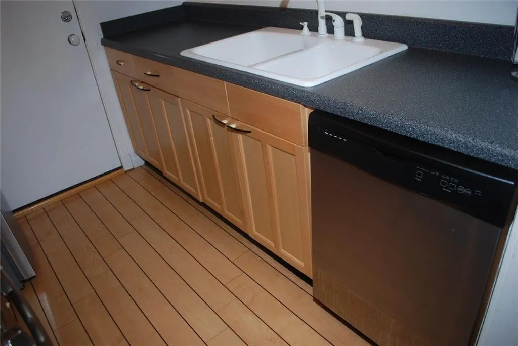 6851 Roswell Road Unit O-9, Sandy Springs, Georgia 30328, 1 Bedroom Bedrooms, ,1 BathroomBathrooms,Residential,Sold,6851 Roswell Road Unit O-9,6039204