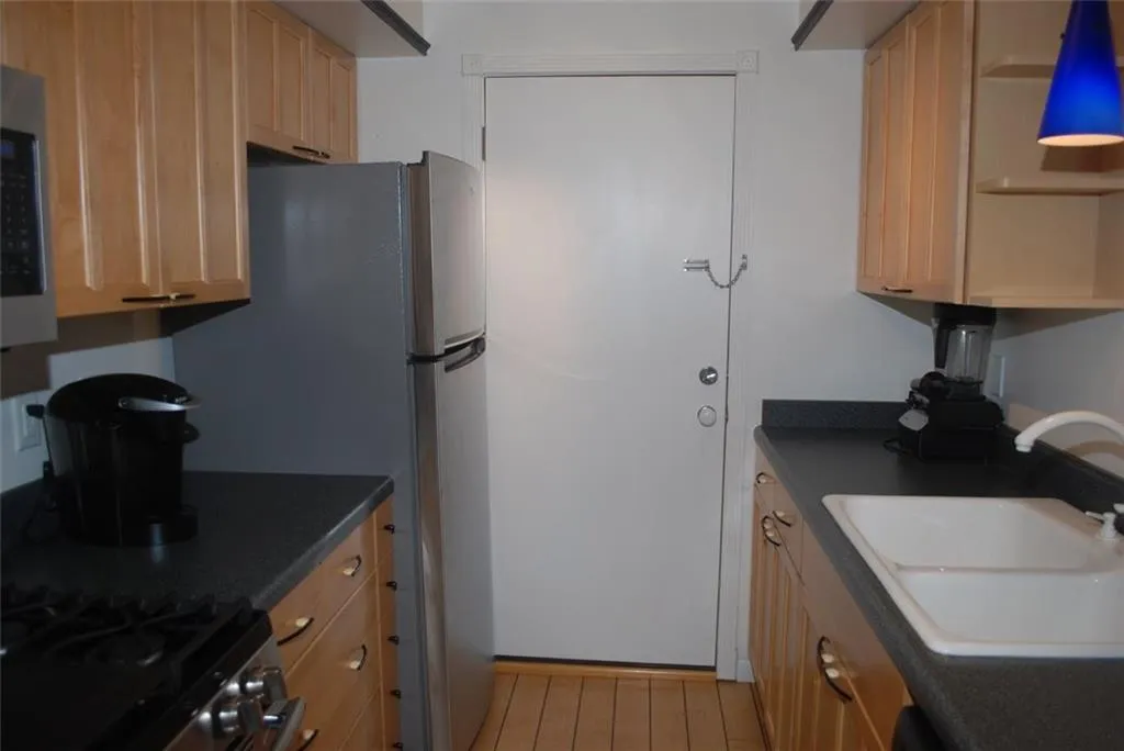 6851 Roswell Road Unit O-9, Sandy Springs, Georgia 30328, 1 Bedroom Bedrooms, ,1 BathroomBathrooms,Residential,Sold,6851 Roswell Road Unit O-9,6039204