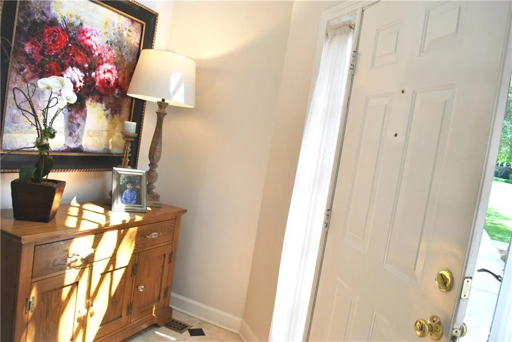 12 Honour Avenue Nw Unit 12, Atlanta, Georgia 30305, 2 Bedrooms Bedrooms, ,2 BathroomsBathrooms,Residential,Sold,12 Honour Avenue Nw Unit 12,5737131