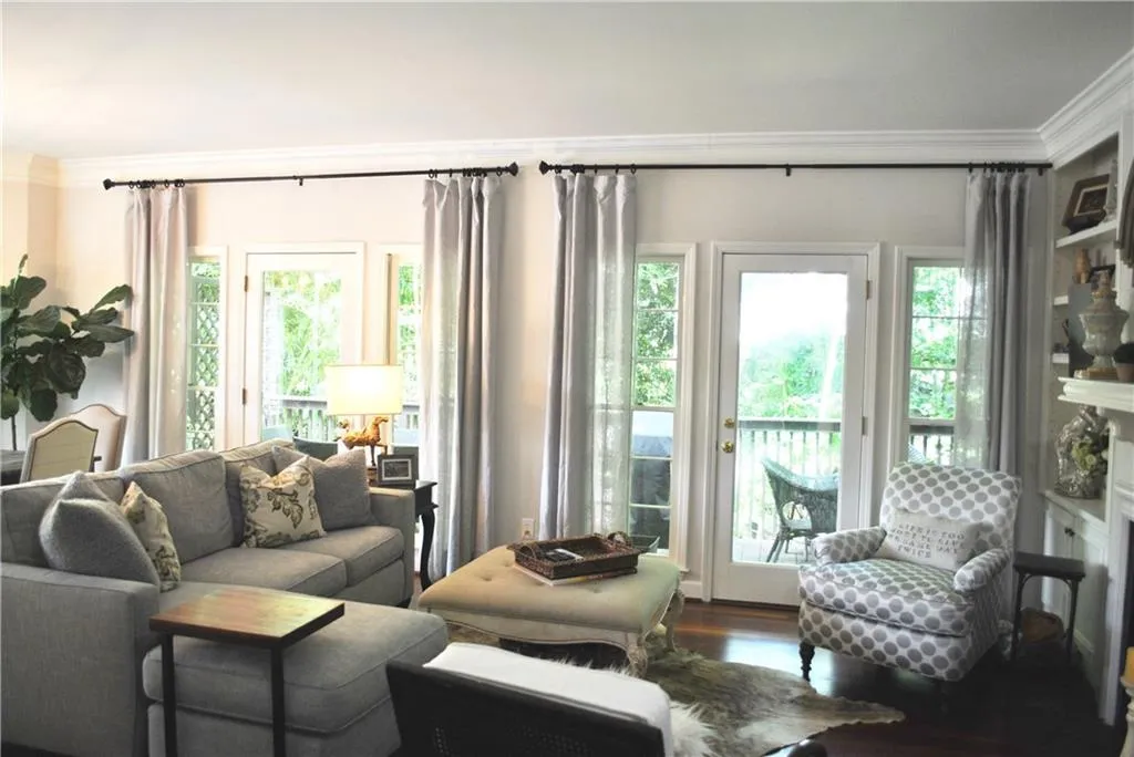 12 Honour Avenue Nw Unit 12, Atlanta, Georgia 30305, 2 Bedrooms Bedrooms, ,2 BathroomsBathrooms,Residential,Sold,12 Honour Avenue Nw Unit 12,5737131