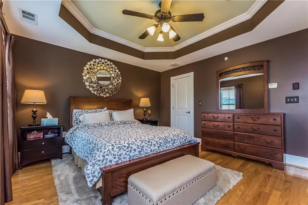 202 Le Gran Cove, Atlanta, Georgia 30328, 3 Bedrooms Bedrooms, ,2 BathroomsBathrooms,Residential,Sold,202 Le Gran Cove,5884382