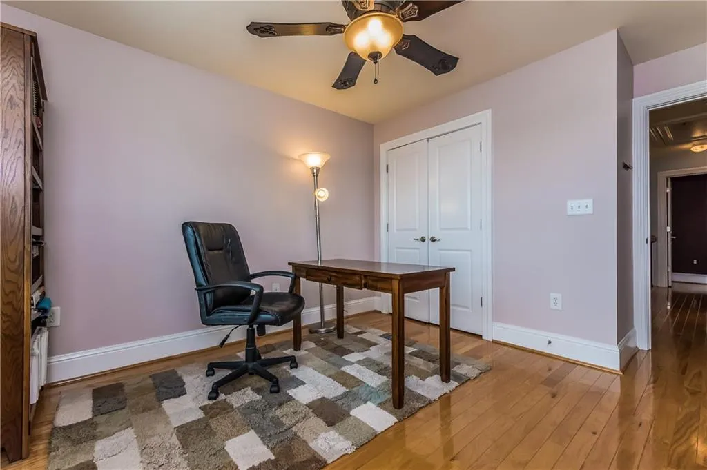 202 Le Gran Cove, Atlanta, Georgia 30328, 3 Bedrooms Bedrooms, ,2 BathroomsBathrooms,Residential,Sold,202 Le Gran Cove,5884382