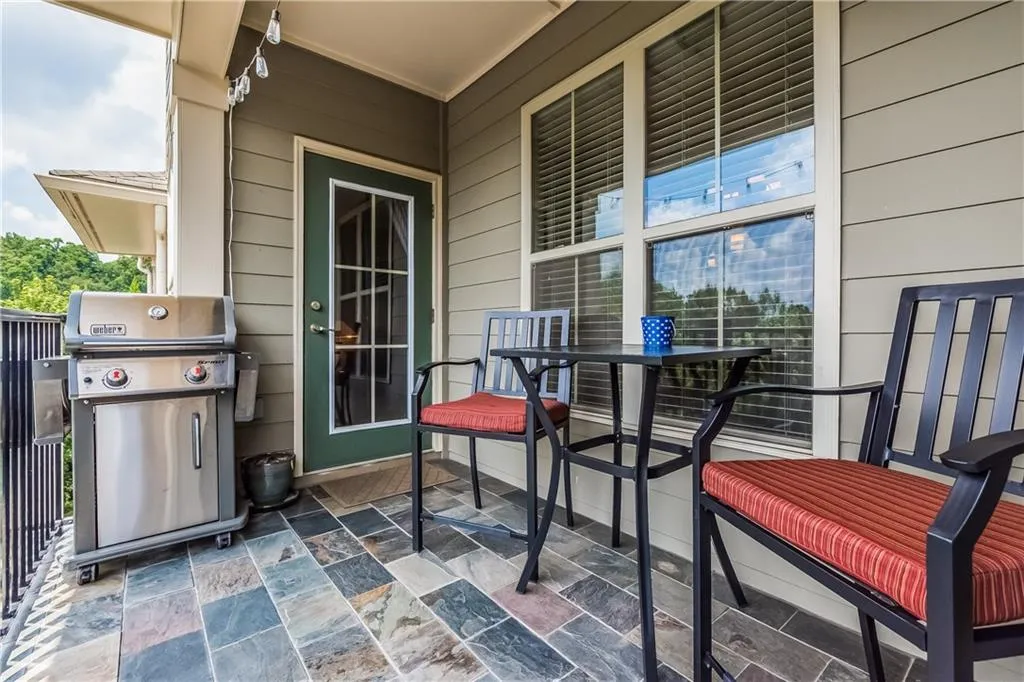 202 Le Gran Cove, Atlanta, Georgia 30328, 3 Bedrooms Bedrooms, ,2 BathroomsBathrooms,Residential,Sold,202 Le Gran Cove,5884382
