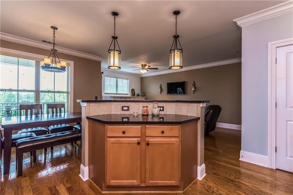 202 Le Gran Cove, Atlanta, Georgia 30328, 3 Bedrooms Bedrooms, ,2 BathroomsBathrooms,Residential,Sold,202 Le Gran Cove,5884382