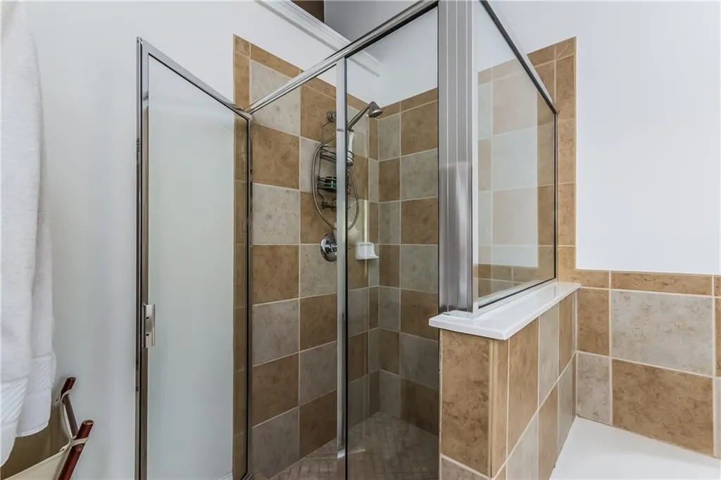 202 Le Gran Cove, Atlanta, Georgia 30328, 3 Bedrooms Bedrooms, ,2 BathroomsBathrooms,Residential,Sold,202 Le Gran Cove,5884382