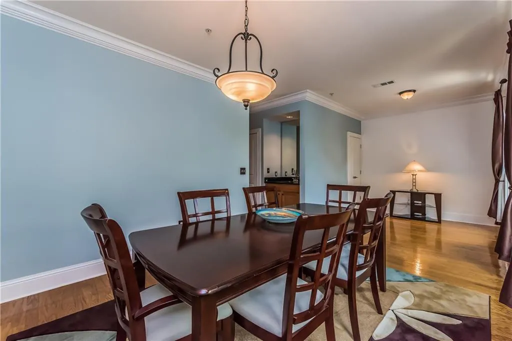 202 Le Gran Cove, Atlanta, Georgia 30328, 3 Bedrooms Bedrooms, ,2 BathroomsBathrooms,Residential,Sold,202 Le Gran Cove,5884382