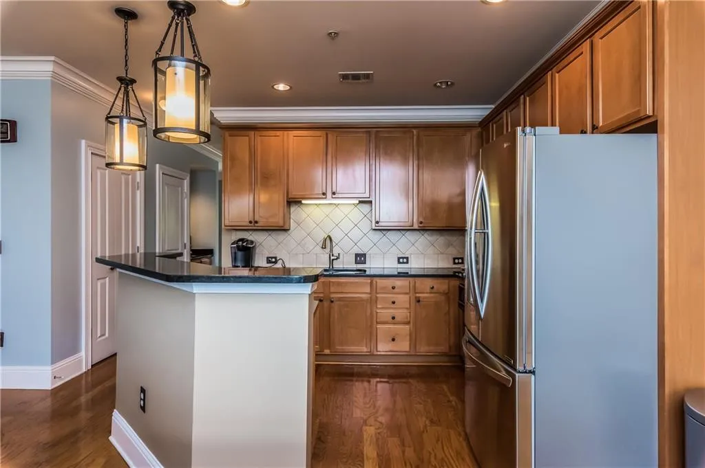 202 Le Gran Cove, Atlanta, Georgia 30328, 3 Bedrooms Bedrooms, ,2 BathroomsBathrooms,Residential,Sold,202 Le Gran Cove,5884382