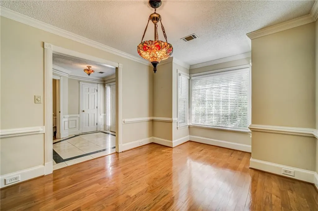 105 Brantley Road, Sandy Springs, Georgia 30350, 2 Bedrooms Bedrooms, ,2 BathroomsBathrooms,Residential,Sold,105 Brantley Road,6886809