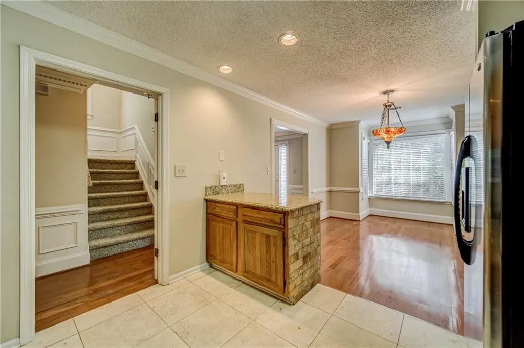 105 Brantley Road, Sandy Springs, Georgia 30350, 2 Bedrooms Bedrooms, ,2 BathroomsBathrooms,Residential,Sold,105 Brantley Road,6886809