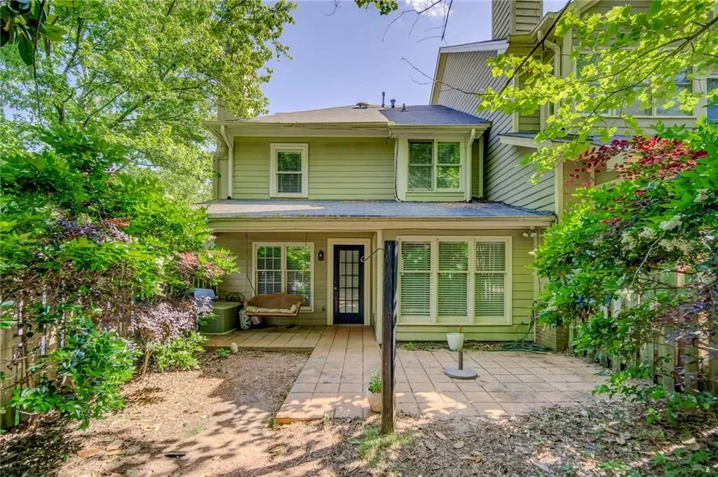105 Brantley Road, Sandy Springs, Georgia 30350, 2 Bedrooms Bedrooms, ,2 BathroomsBathrooms,Residential,Sold,105 Brantley Road,6886809