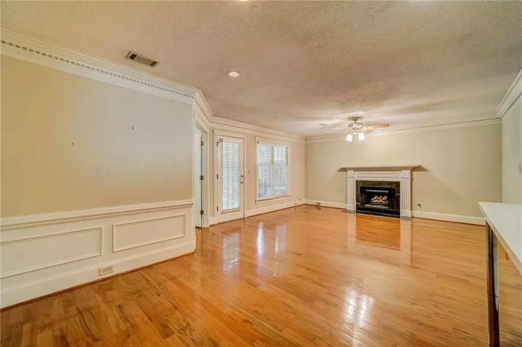 105 Brantley Road, Sandy Springs, Georgia 30350, 2 Bedrooms Bedrooms, ,2 BathroomsBathrooms,Residential,Sold,105 Brantley Road,6886809