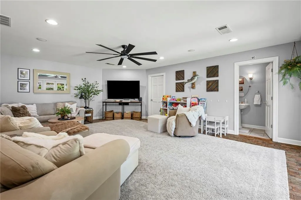 4860 Northland Drive, Sandy Springs, Georgia 30342, 4 Bedrooms Bedrooms, ,3 BathroomsBathrooms,Residential,For Sale,4860 Northland Drive,7647661