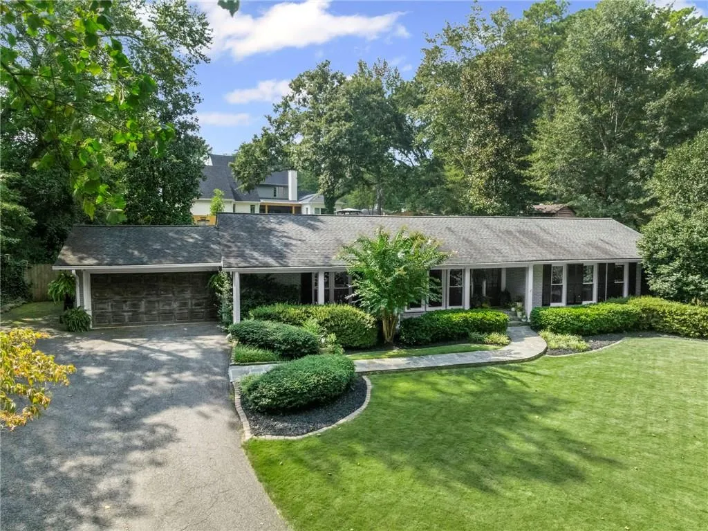 4860 Northland Drive, Sandy Springs, Georgia 30342, 4 Bedrooms Bedrooms, ,3 BathroomsBathrooms,Residential,For Sale,4860 Northland Drive,7647661