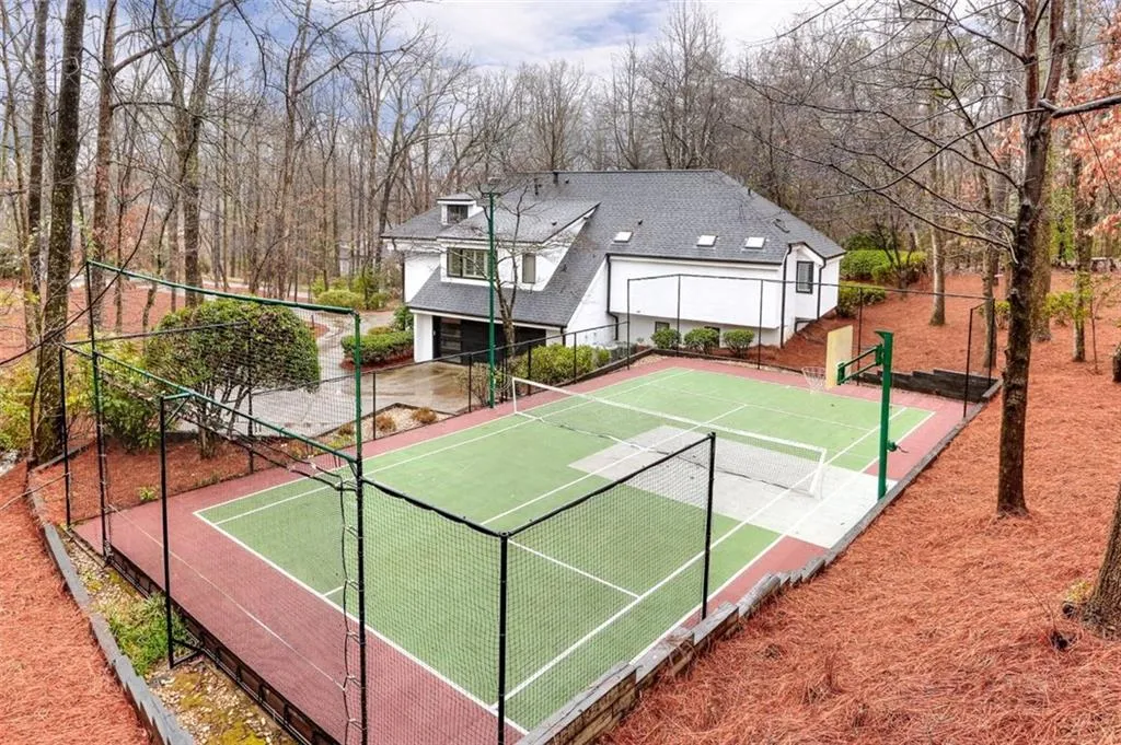 49 Spring Oaks Court, Atlanta, Georgia 30327, 4 Bedrooms Bedrooms, ,5 BathroomsBathrooms,Residential,Sold,49 Spring Oaks Court,6121101