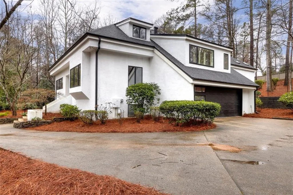 49 Spring Oaks Court, Atlanta, Georgia 30327, 4 Bedrooms Bedrooms, ,5 BathroomsBathrooms,Residential,Sold,49 Spring Oaks Court,6121101