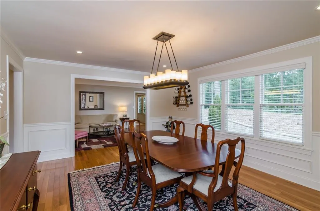 9920 Huntcliff Trace, Sandy Springs, Georgia 30350, 4 Bedrooms Bedrooms, ,5 BathroomsBathrooms,Residential,Sold,9920 Huntcliff Trace,5774590