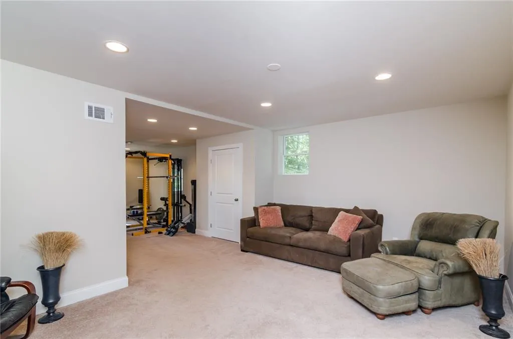 9920 Huntcliff Trace, Sandy Springs, Georgia 30350, 4 Bedrooms Bedrooms, ,5 BathroomsBathrooms,Residential,Sold,9920 Huntcliff Trace,5774590