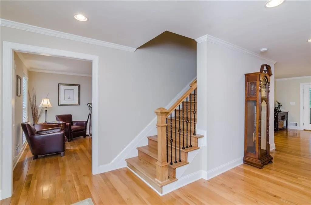 9920 Huntcliff Trace, Sandy Springs, Georgia 30350, 4 Bedrooms Bedrooms, ,5 BathroomsBathrooms,Residential,Sold,9920 Huntcliff Trace,5774590