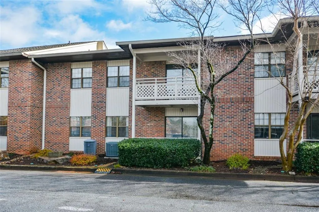 475 Mount Vernon Highway Ne Unit A-102, Sandy Springs, Georgia 30328, 1 Bedroom Bedrooms, ,1 BathroomBathrooms,Residential,For Sale,475 Mount Vernon Highway Ne Unit A-102,7525437
