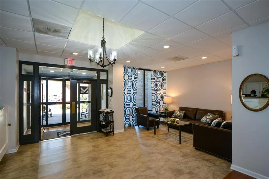 475 Mount Vernon Highway Ne Unit A-102, Sandy Springs, Georgia 30328, 1 Bedroom Bedrooms, ,1 BathroomBathrooms,Residential,For Sale,475 Mount Vernon Highway Ne Unit A-102,7525437